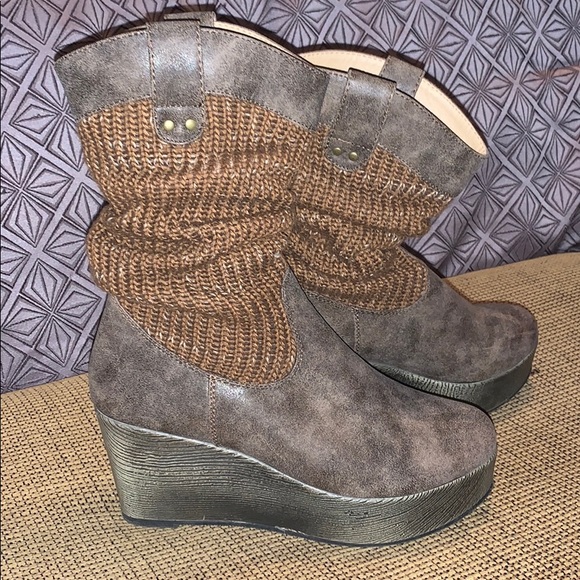 Muk Luks Shoes - Muk Luks wedge-heel sweater boots (8) EUC!